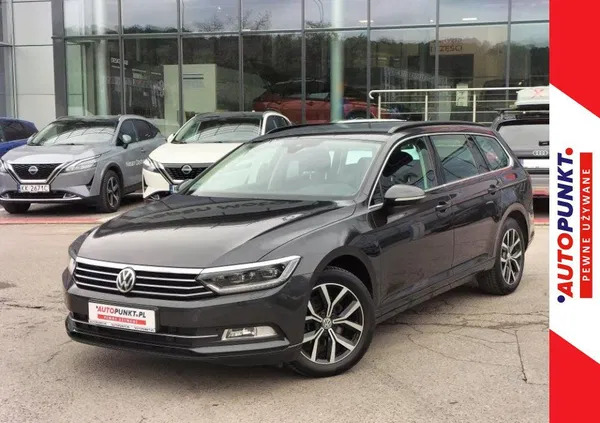 samochody osobowe Volkswagen Passat cena 89900 przebieg: 85972, rok produkcji 2019 z Rawicz